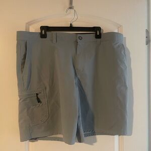 COPY - NWOT Realtree Fishing cargo shorts